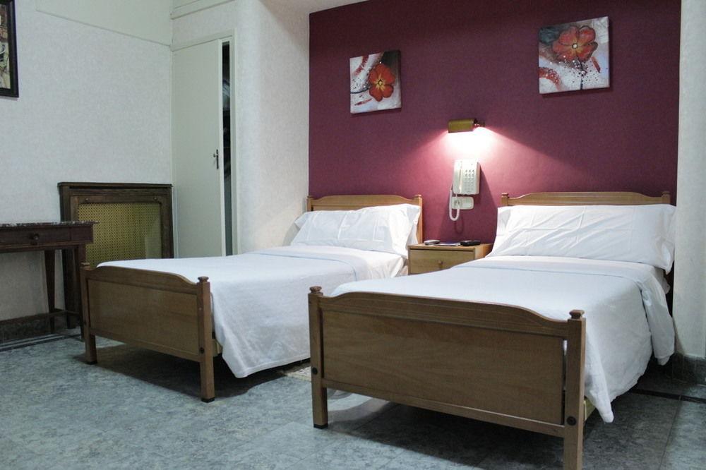 Hostal Lisboa Hotel Madrid Kültér fotó