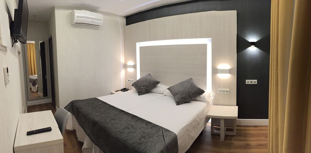 Hostal Lisboa Hotel Madrid Kültér fotó